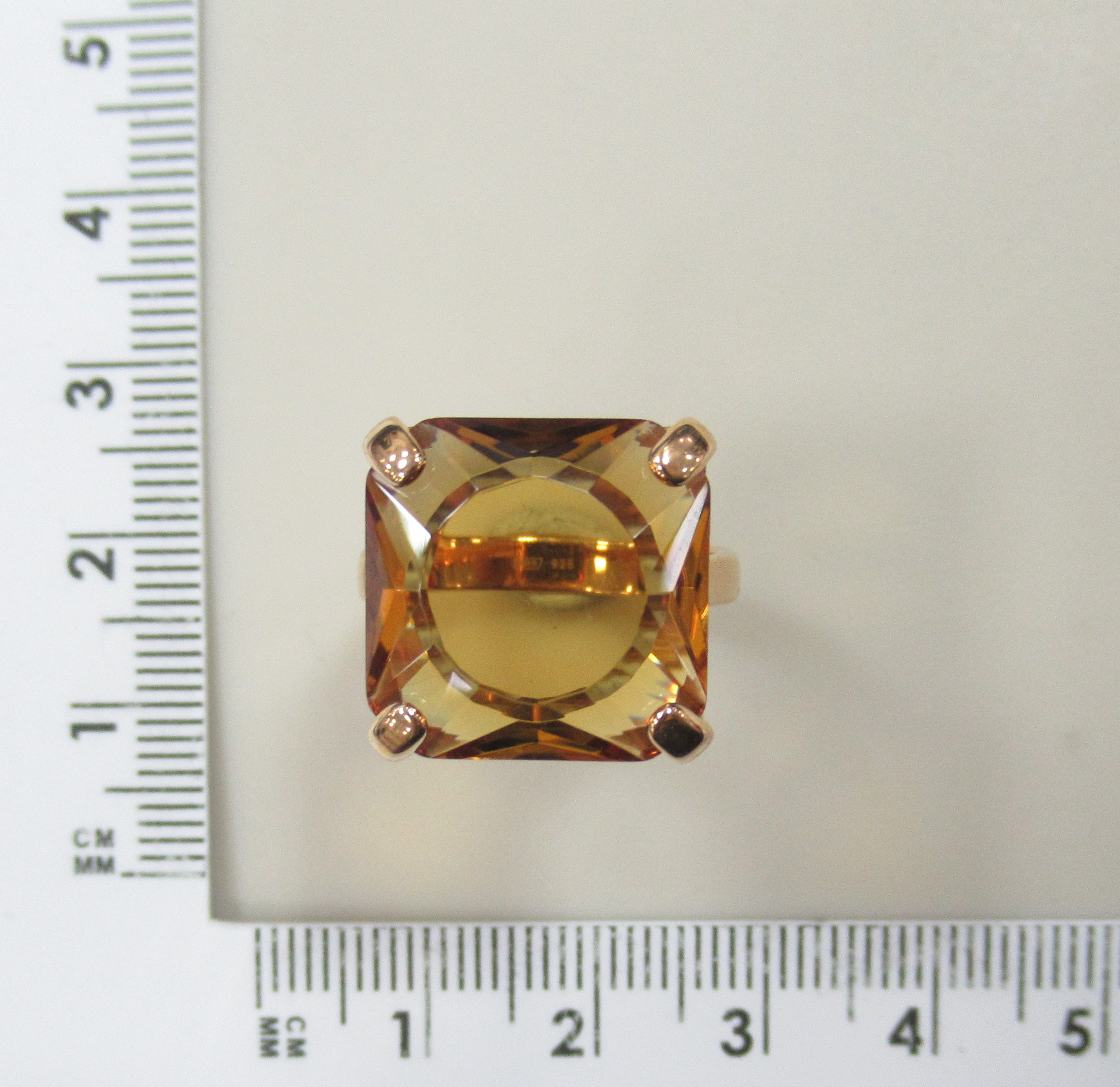 Серебряное кольцо с цитрином